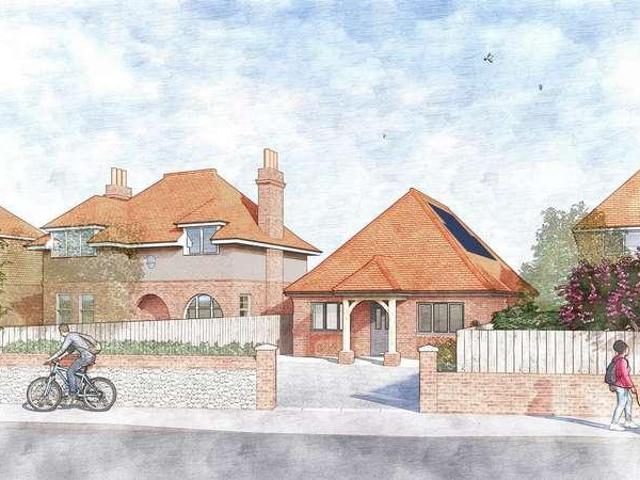 2 bed house for sale