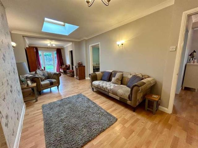 2 bed house for sale
