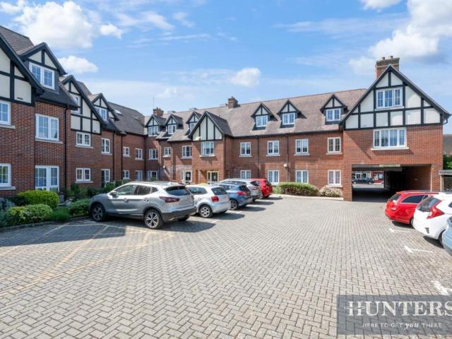 2 bed house for sale