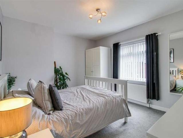 2 bed house for sale