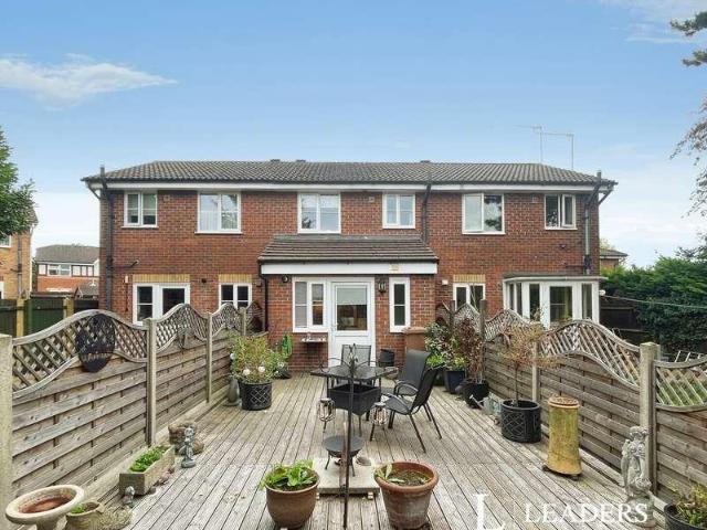 2 bed house for sale