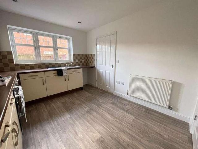 2 bed house for sale