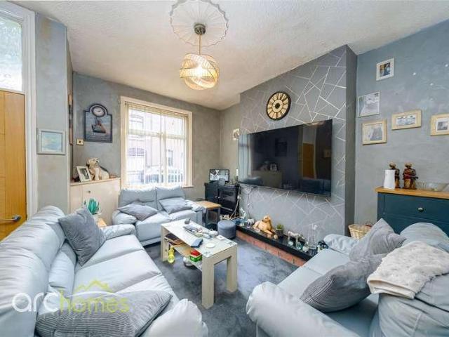 2 bed house for sale