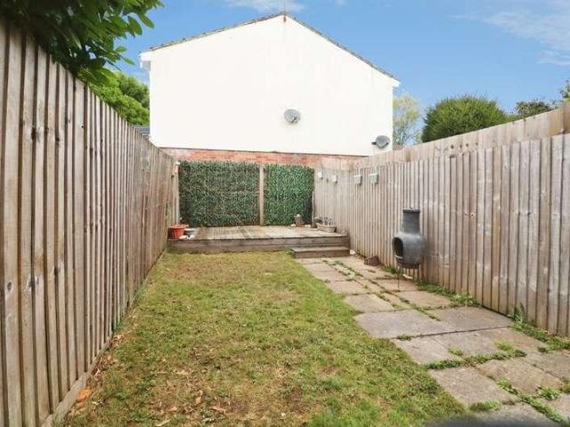 2 bed house for sale