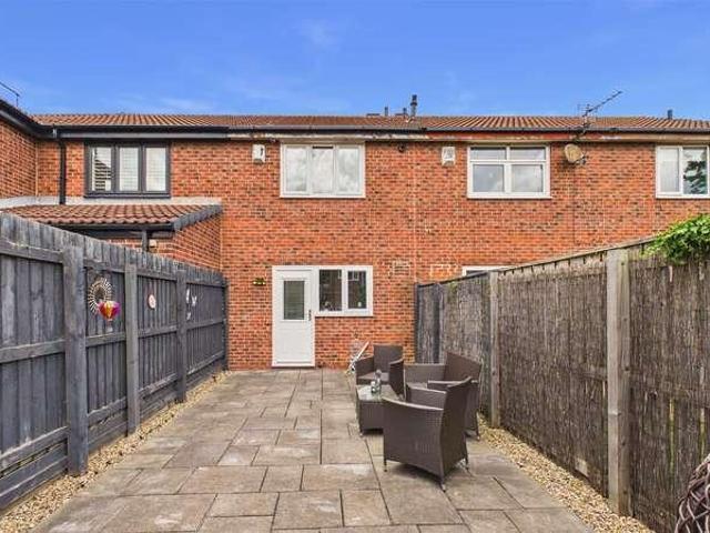 2 bed house for sale