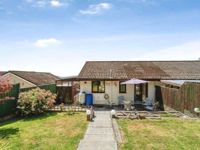 2 bed house for sale