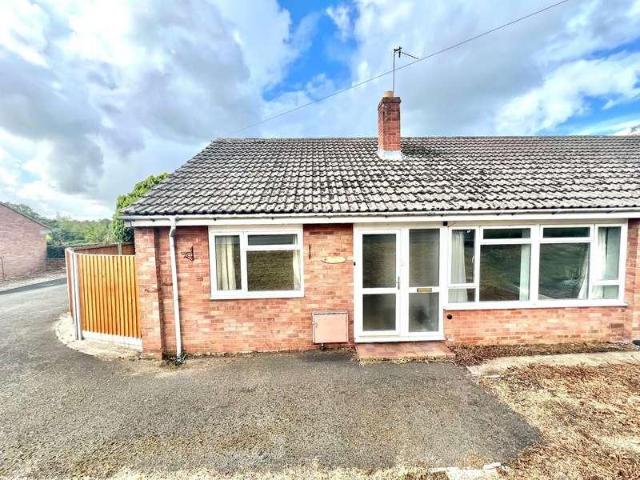 2 bed house for sale