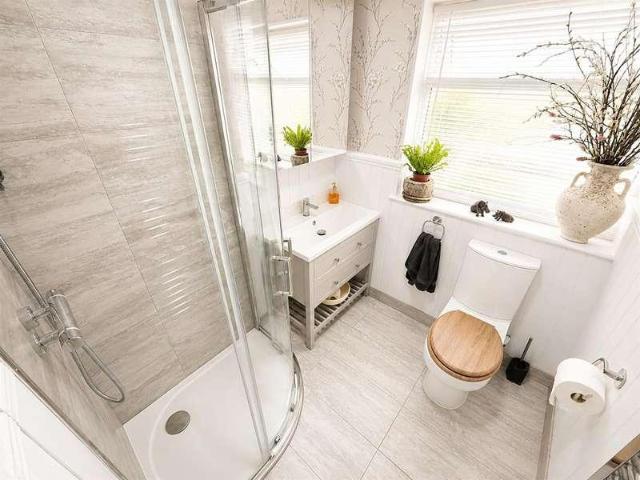 2 bed house for sale