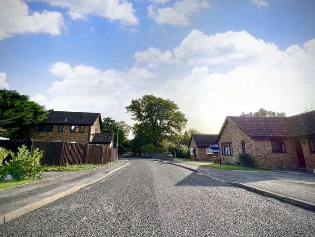 2 bed house for sale