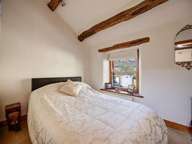 2 bed house for sale