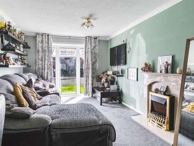 2 bed house for sale