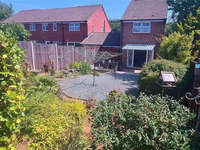 2 bed house for sale