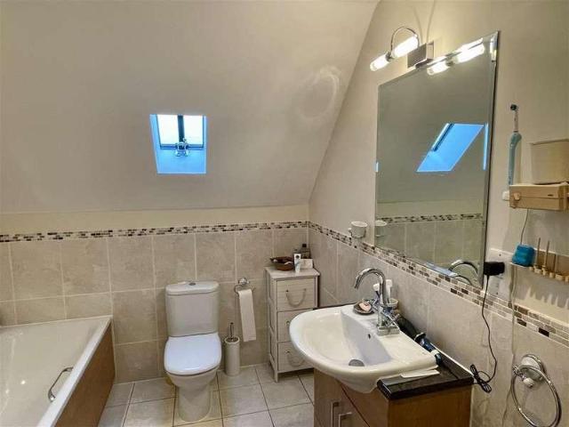 2 bed house for sale