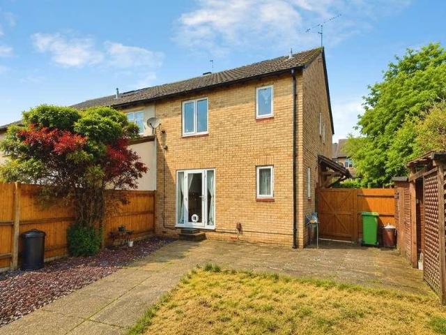 2 bed house for sale