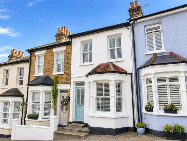 2 bed house for sale