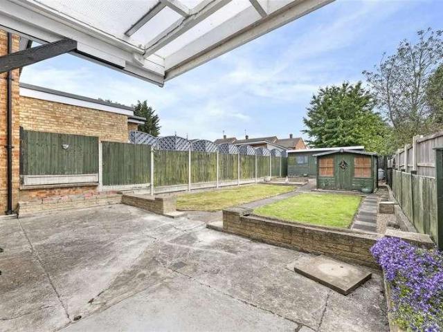2 bed house for sale