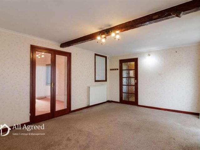 2 bed house for sale