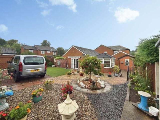 2 bed house for sale