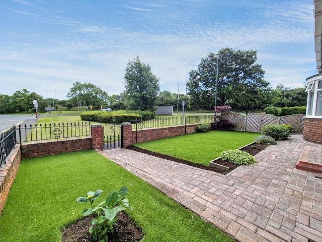 2 bed house for sale