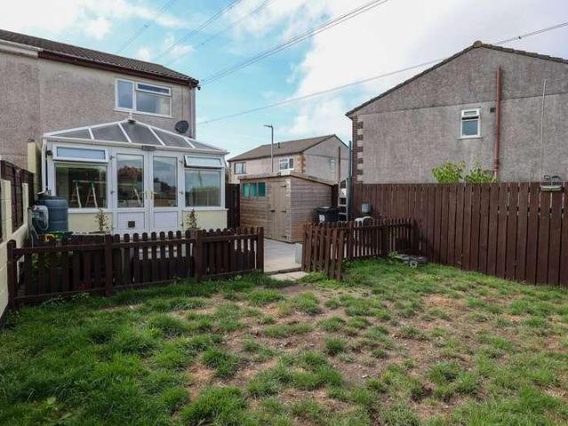 2 bed house for sale