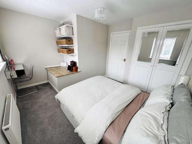 2 bed house for sale