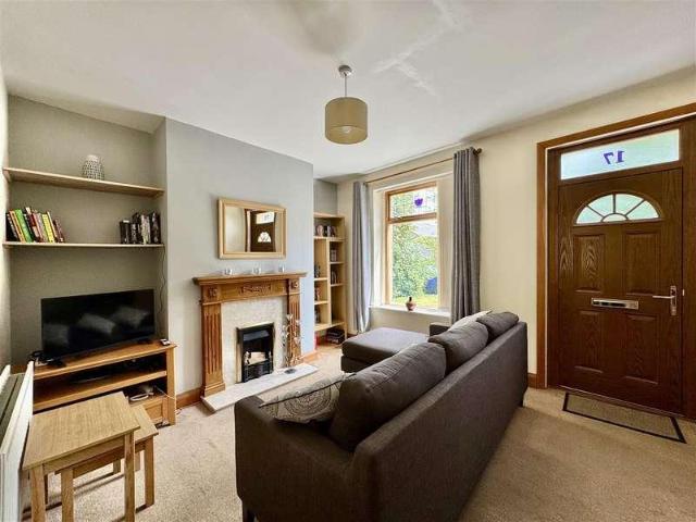 2 bed house for sale