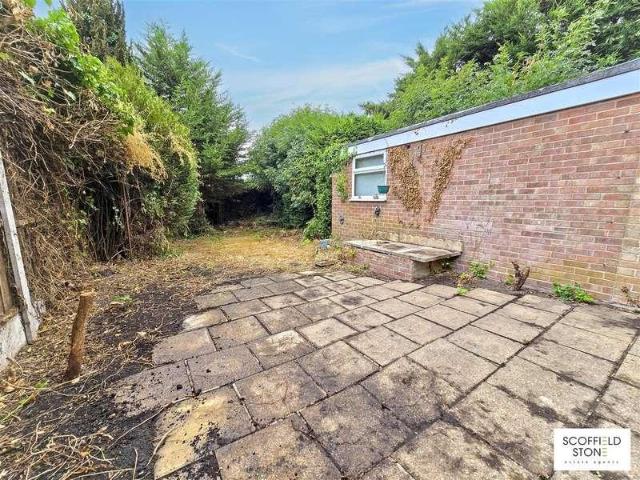 2 bed house for sale