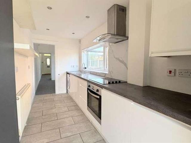 2 bed house for sale