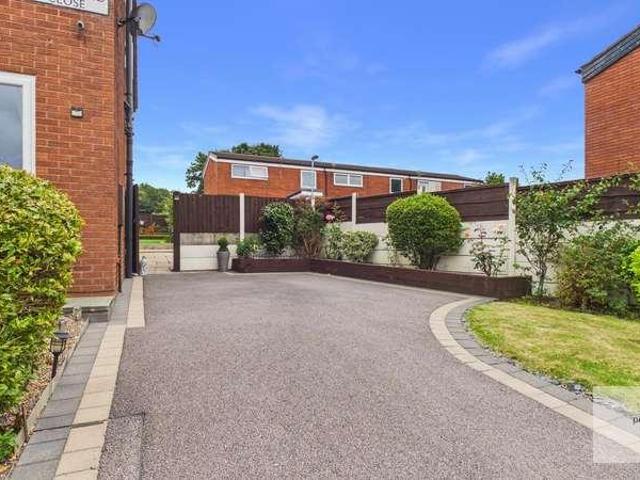 2 bed house for sale