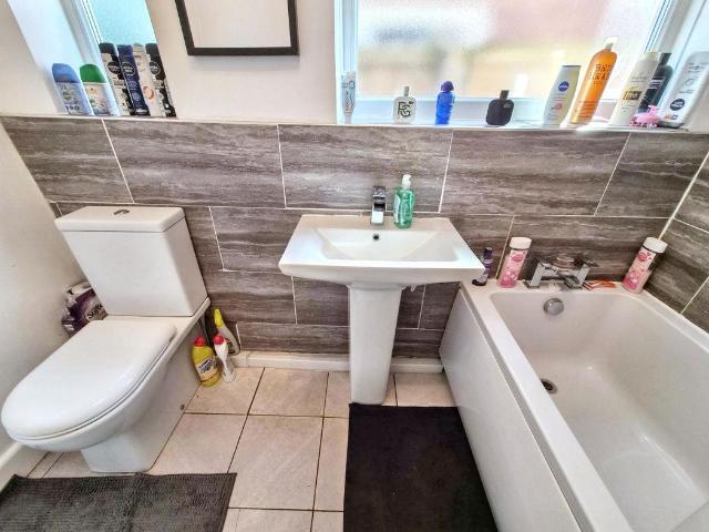 2 bed house for sale