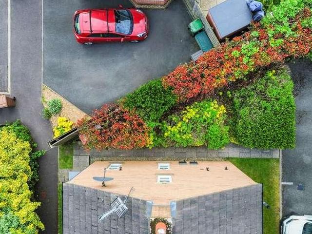 2 bed house for sale