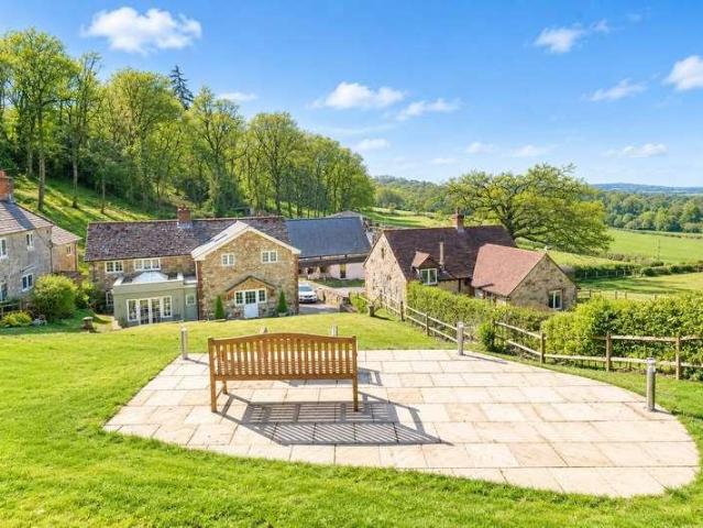 2 bed house for sale
