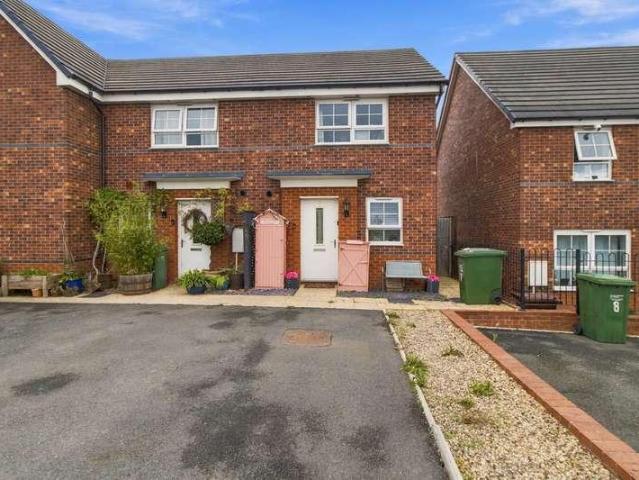 2 bed house for sale
