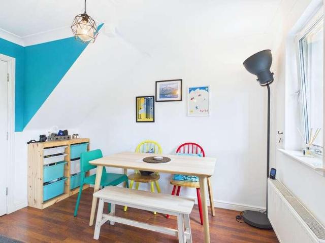2 bed house for sale
