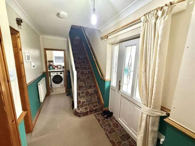 2 bed house for sale
