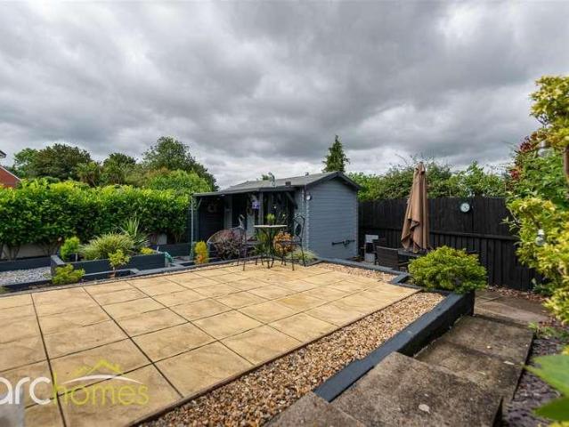 2 bed house for sale
