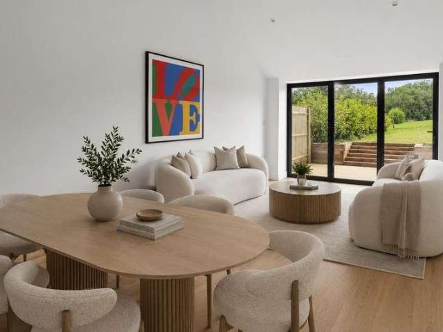 2 bed house for sale