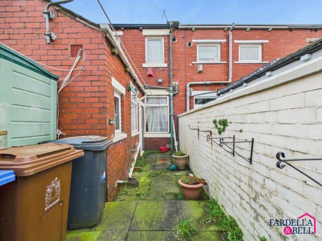2 bed house for sale