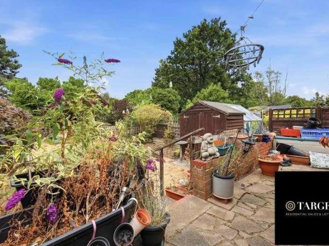 2 bed house for sale