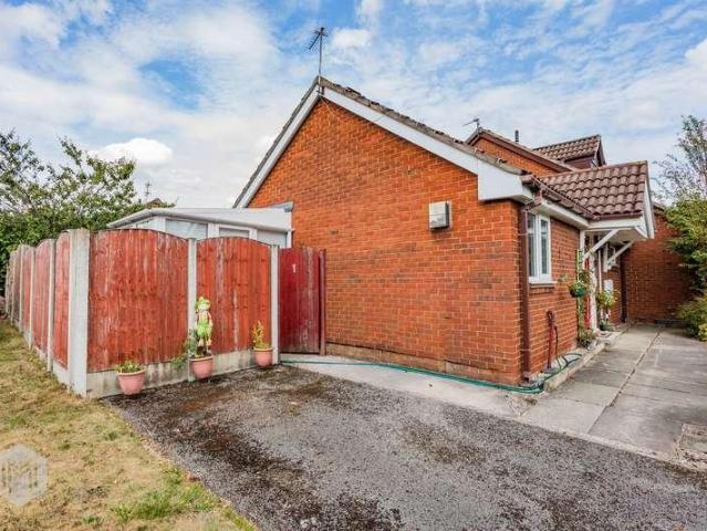 2 bed house for sale