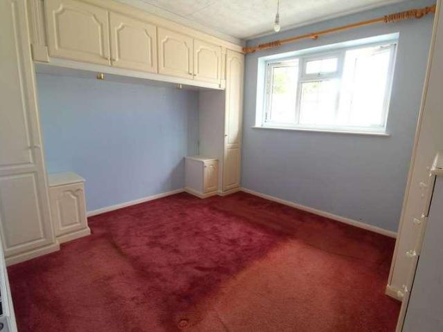 2 bed house for sale