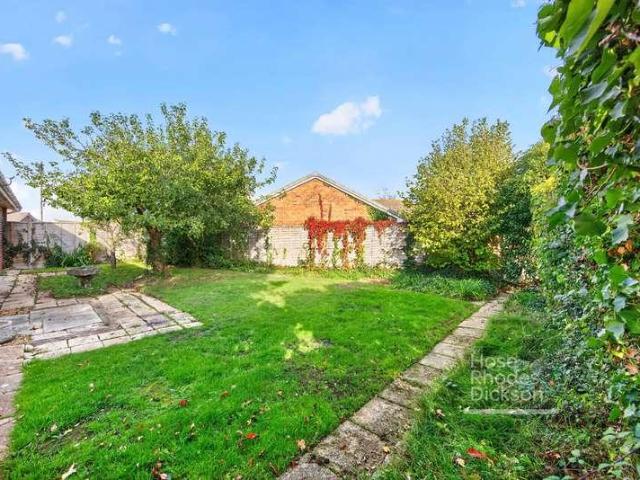 2 bed house for sale