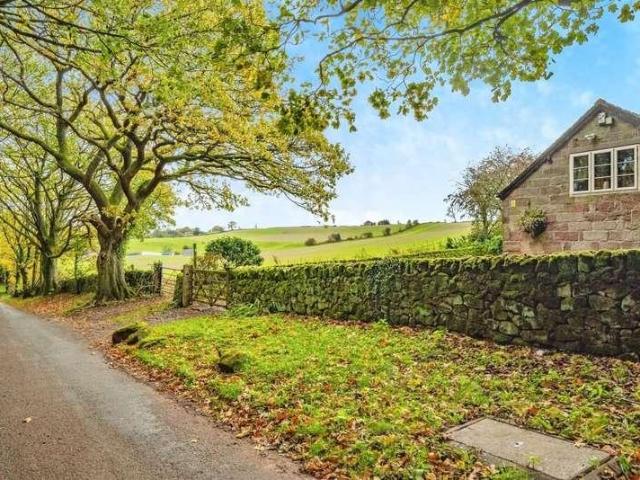 2 bed house for sale