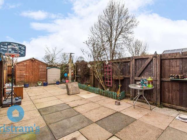 2 bed house for sale