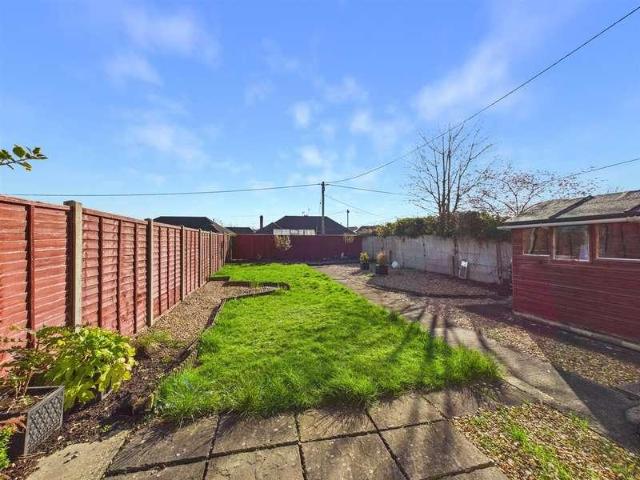 2 bed house for sale