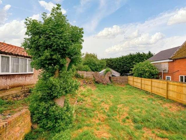 2 bed house for sale