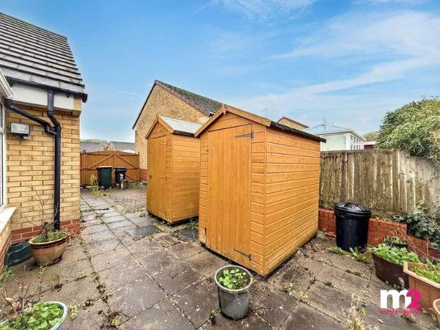 2 bed house for sale