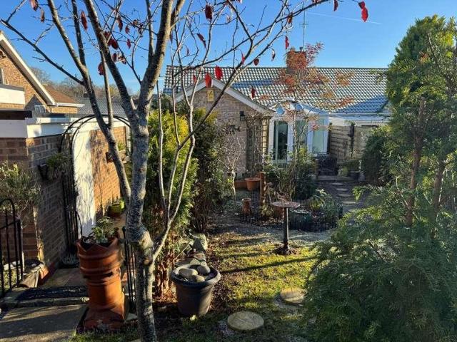 2 bed house for sale