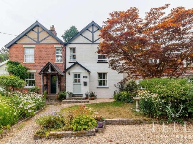 2 bed house for sale