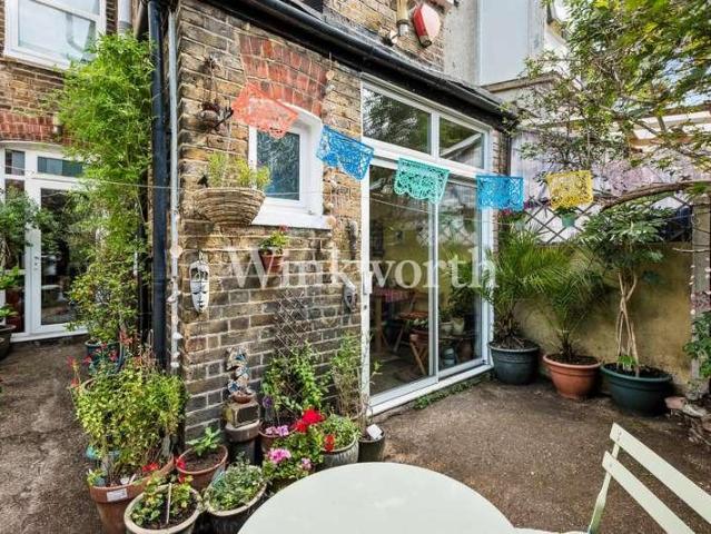 2 bed house for sale